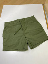 Load image into Gallery viewer, MEC Mountain Equipment Coop nylon shorts 8