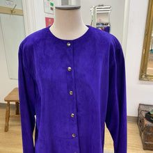 Load image into Gallery viewer, Danier vintage suede jacket L