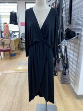 Load image into Gallery viewer, H Halston batwing sleeve dress S/M