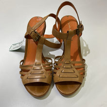 Load image into Gallery viewer, Via Spiga heeled sandals 7