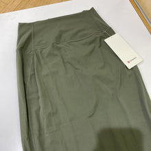 Load image into Gallery viewer, Lululemon Nulu Skirt 6 NWT