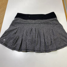 Load image into Gallery viewer, Lululemon skort 6 Tall