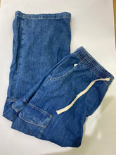 Load image into Gallery viewer, Gap wide leg denim cargo pants XL