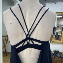 Load image into Gallery viewer, Lululemon flowy tank w bra 8