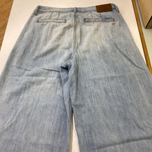 Load image into Gallery viewer, Hidden Hills wide leg flowy jeans 29