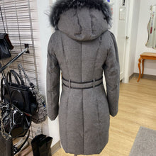 Load image into Gallery viewer, OOKPIK down coat S