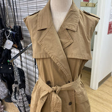 Load image into Gallery viewer, Banana Republic long cargo vest Lp