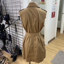 Load image into Gallery viewer, Banana Republic long cargo vest Lp