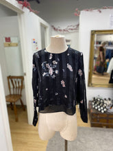 Load image into Gallery viewer, Club Monaco silk top S