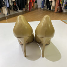 Load image into Gallery viewer, Christian Dior Pumps 39