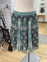 Load image into Gallery viewer, Sandwich pull on skirt 36