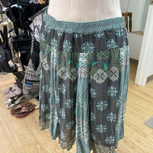 Load image into Gallery viewer, Sandwich pull on skirt 36