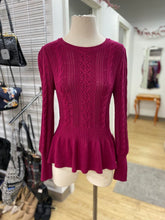 Load image into Gallery viewer, Rachel Parcell knit sweater S