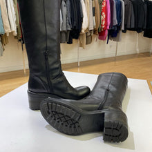 Load image into Gallery viewer, Browns tall leather boots 37