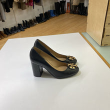 Load image into Gallery viewer, Tory Burch pumps 5.5