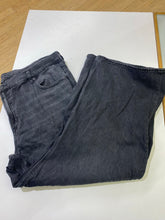 Load image into Gallery viewer, American Eagle Stovepipe jeans 20Short