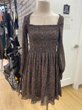 Load image into Gallery viewer, Dex smocked dress S