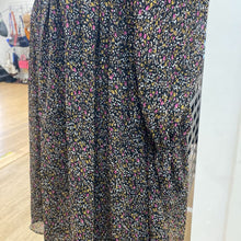 Load image into Gallery viewer, Dex smocked dress S