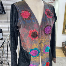 Load image into Gallery viewer, Leopards & Roses Velour XS/S
