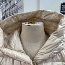 Load image into Gallery viewer, Marccain down light coat 2