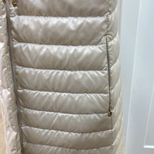 Load image into Gallery viewer, Marccain down light coat 2