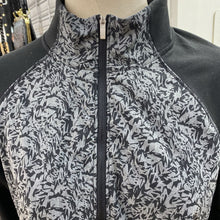 Load image into Gallery viewer, Adidas 1/4 zip pull over M