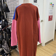 Load image into Gallery viewer, Odeyalo sweatshirt dress M/L