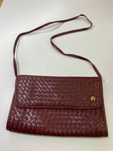 Load image into Gallery viewer, Etienne Aigner vintage leather handbag