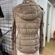 Load image into Gallery viewer, Desigual zip out knit sleeves quilted jacket/vest 38