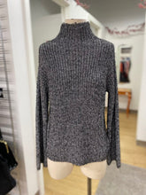 Load image into Gallery viewer, Line metallic sweater XS