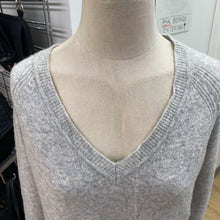 Load image into Gallery viewer, J Crew V neck sweater XS