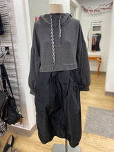 Load image into Gallery viewer, Sassy Split dress S