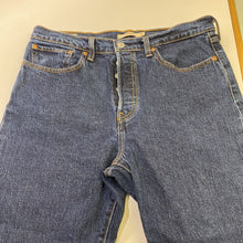 Load image into Gallery viewer, Levis wedgie straight 31