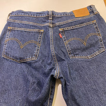 Load image into Gallery viewer, Levis wedgie straight 31