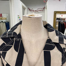 Load image into Gallery viewer, Dept Fall coat M