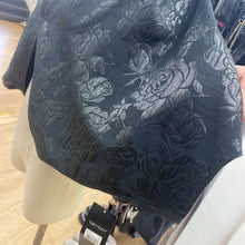 Load image into Gallery viewer, Karen Kane embossed crop jacket NWT M