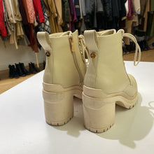 Load image into Gallery viewer, Artica Plagne leather boots 5.5