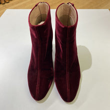 Load image into Gallery viewer, SJP BY SARAH JESSICA PARKER velvet booties 35