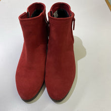 Load image into Gallery viewer, College waterproof suede booties 9