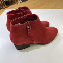 Load image into Gallery viewer, College waterproof suede booties 9