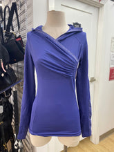 Load image into Gallery viewer, Lululemon top 10