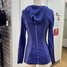 Load image into Gallery viewer, Lululemon top 10