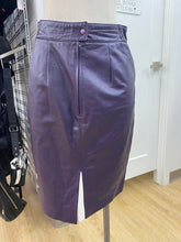 Load image into Gallery viewer, The Leather Ranch vintage leather skirt M