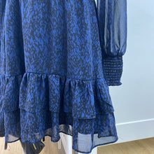 Load image into Gallery viewer, Dynamite Devyn dress NWT L