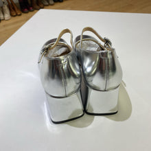 Load image into Gallery viewer, Marc Fisher square toe Mary Janes NWT 9