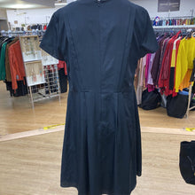 Load image into Gallery viewer, Brooks Brothers pleated flowy dress 12