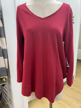 Load image into Gallery viewer, Habitat asymmetrical hem top NWT S