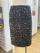 Load image into Gallery viewer, Lord & Taylor wool/blend pencil skirt 0