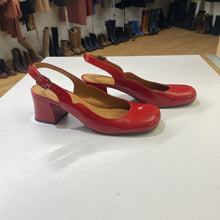 Load image into Gallery viewer, Chie Mihara leather slingbacks 41