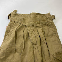 Load image into Gallery viewer, Banana Republic pleated cargo pants 8